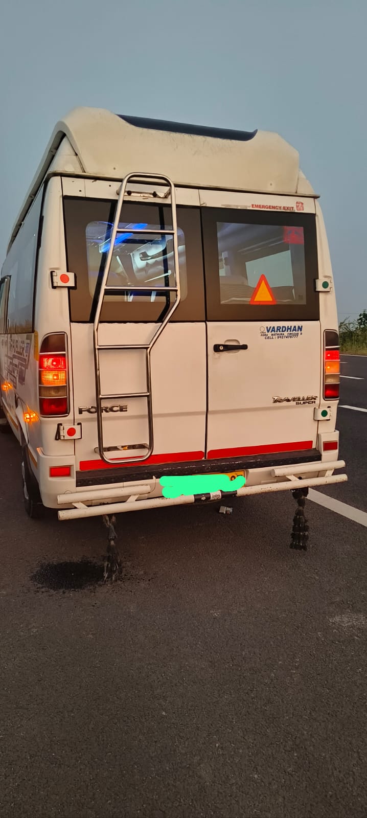 Vehicle Image 18